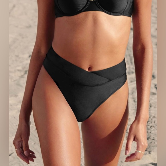 CUPSHE Women's Bikini Bottom Only Swimsuit Black High Waisted V Cut Large NWOT - Picture 3 of 9